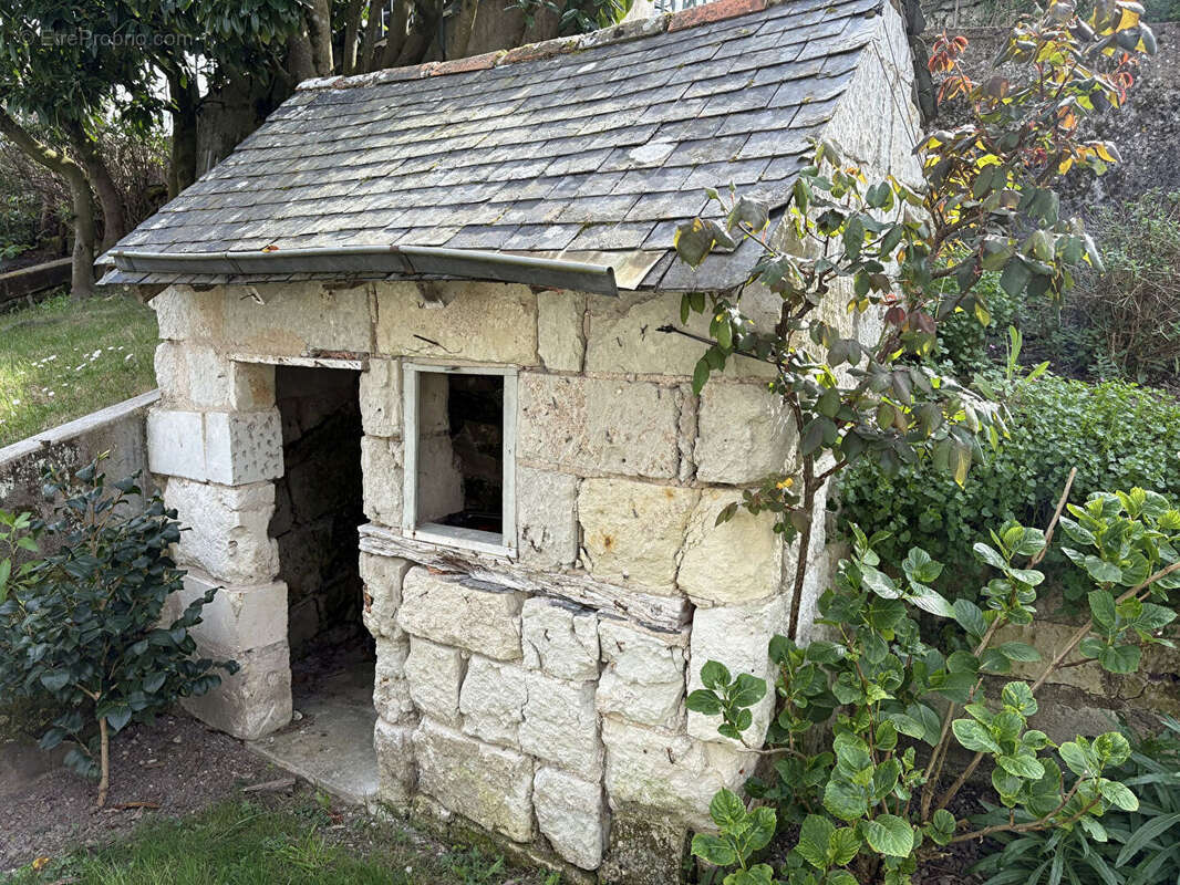 Maison à SAINT-CLEMENT-DES-LEVEES