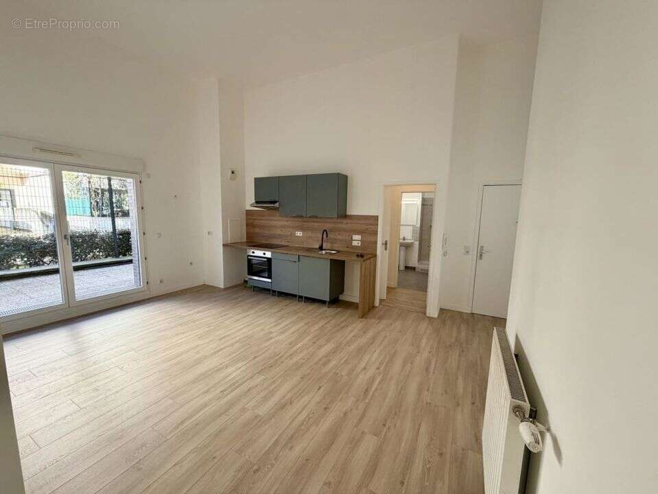 Appartement à AUBERVILLIERS
