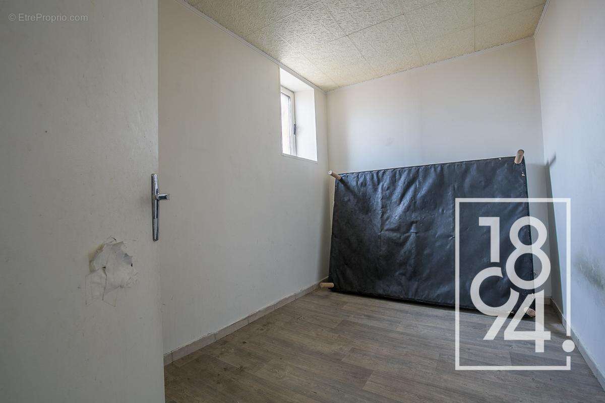 Appartement à MARSEILLE-2E