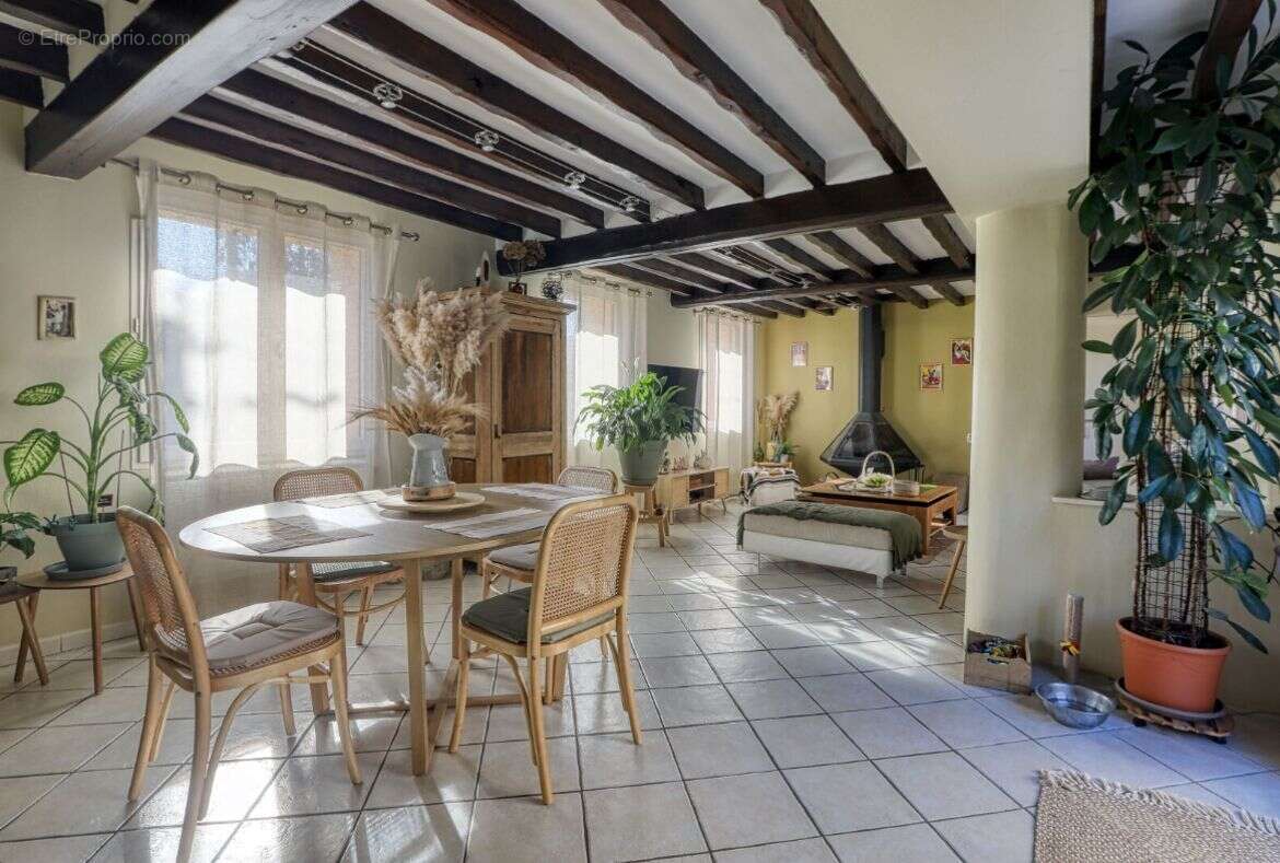 55918486c.jpg - Maison à CHAUMONT-EN-VEXIN