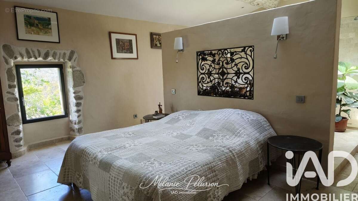 Maison 291 m² à Roynac  - photo 2