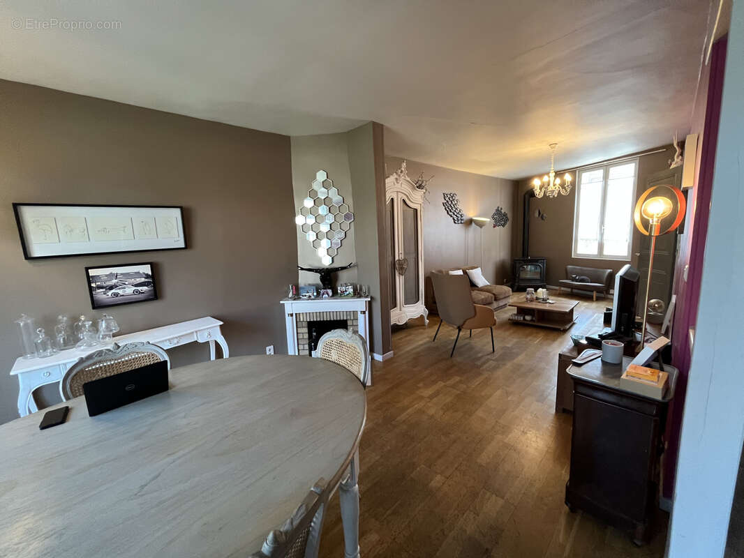 Maison à PONT-SAINTE-MAXENCE