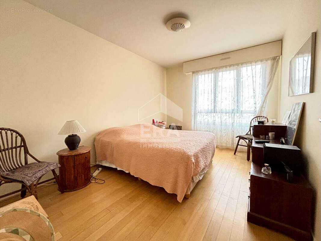 Appartement à LEVALLOIS-PERRET