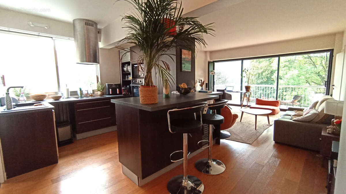 Appartement à VILLE-D&#039;AVRAY