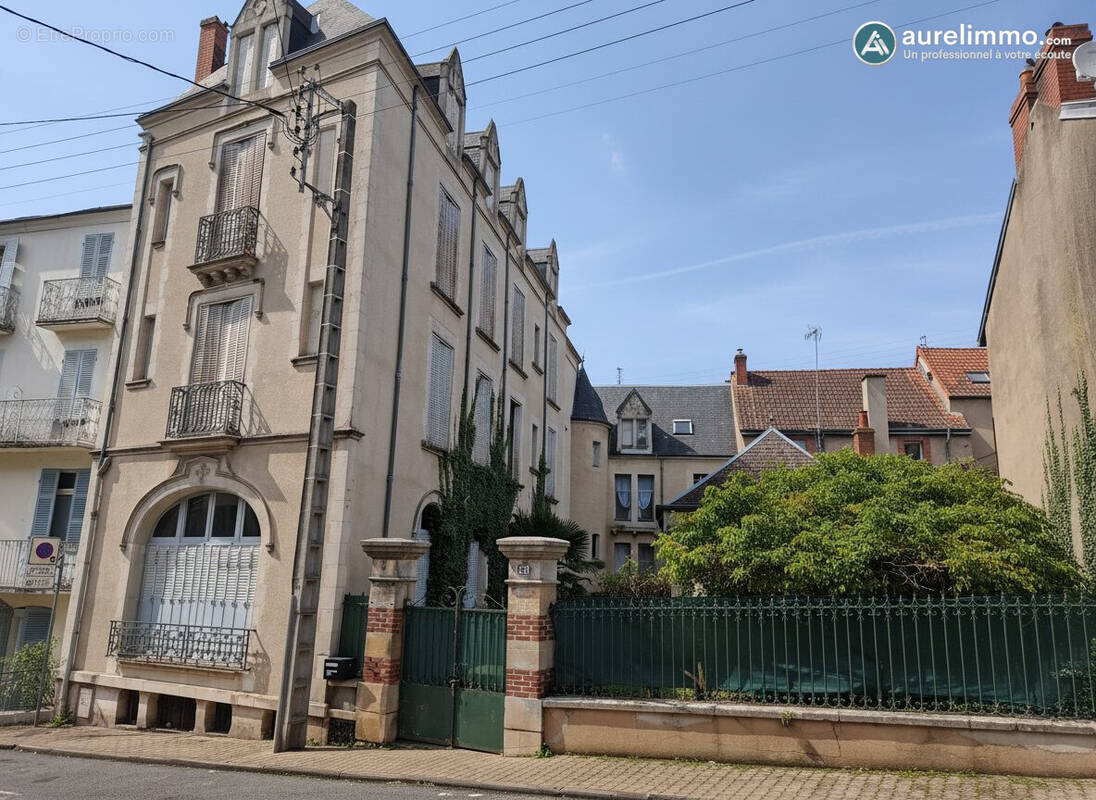 Appartement à NERIS-LES-BAINS
