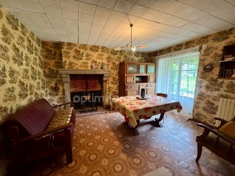 Maison à ARNAC-LA-POSTE