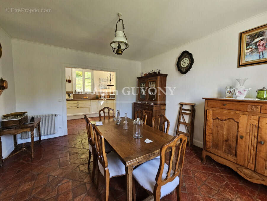 Maison à PONT-L&#039;EVEQUE