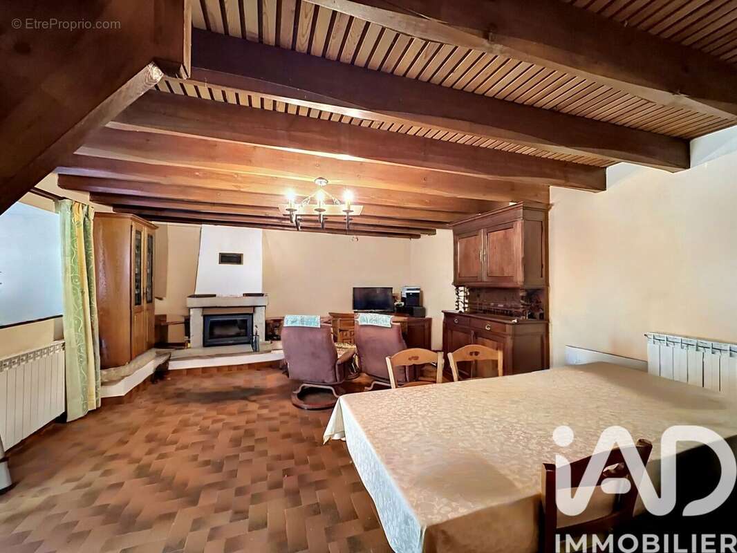 Photo 2 - Maison à AUMONT-AUBRAC