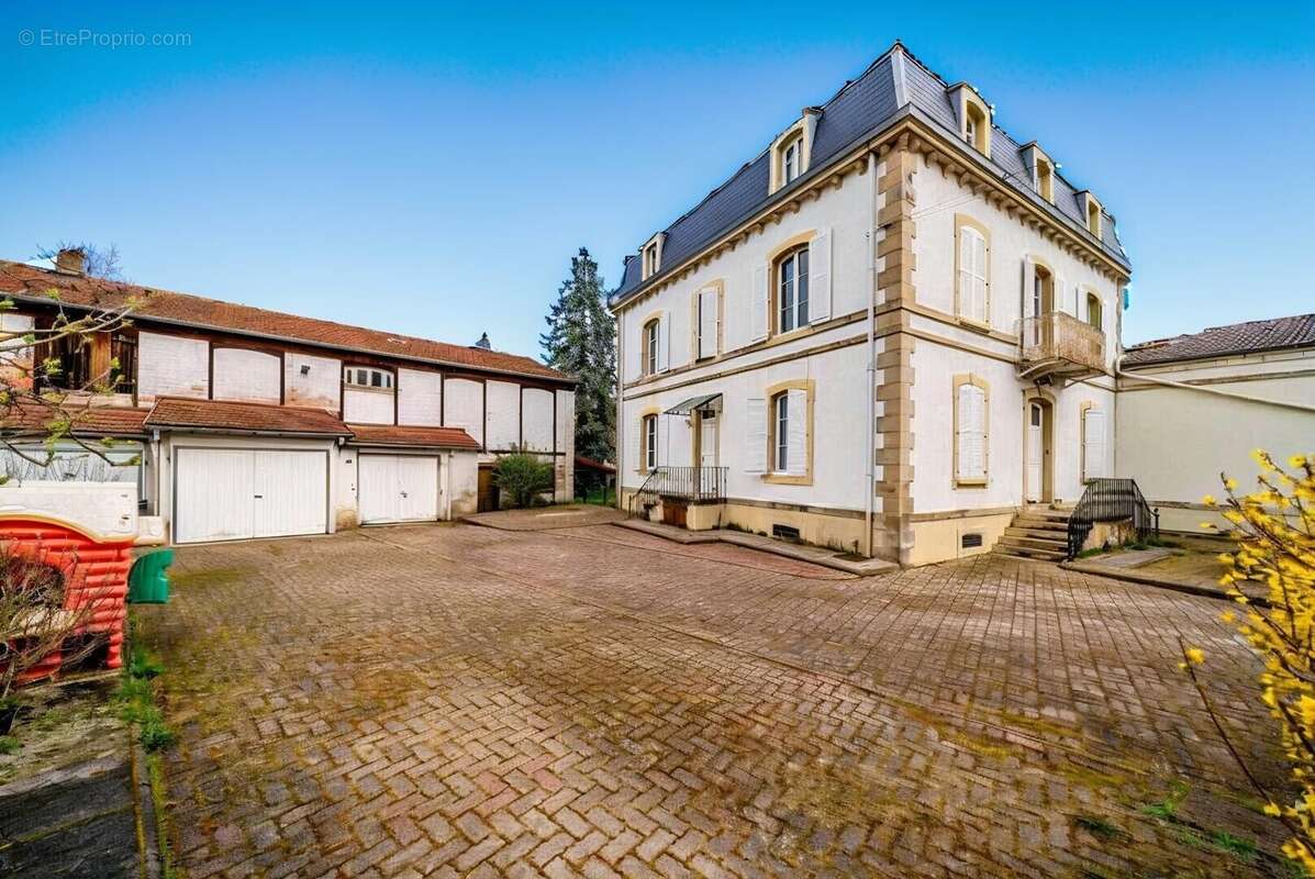 Maison à THAON-LES-VOSGES