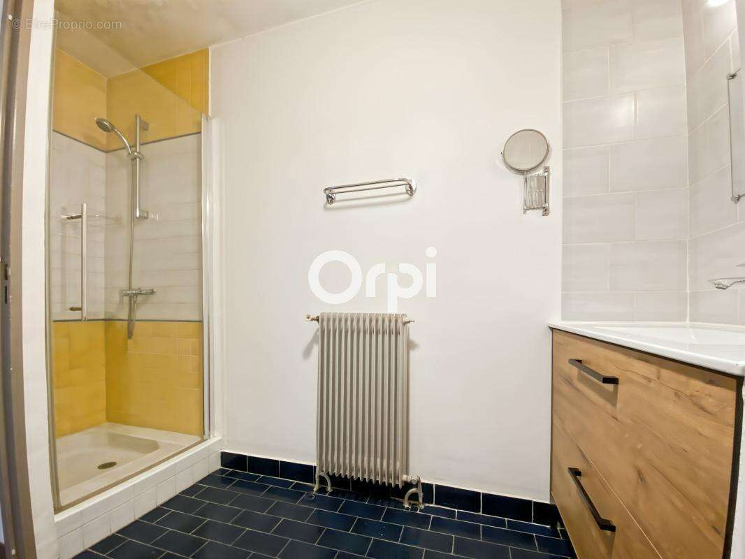 Appartement à MARSEILLE-9E