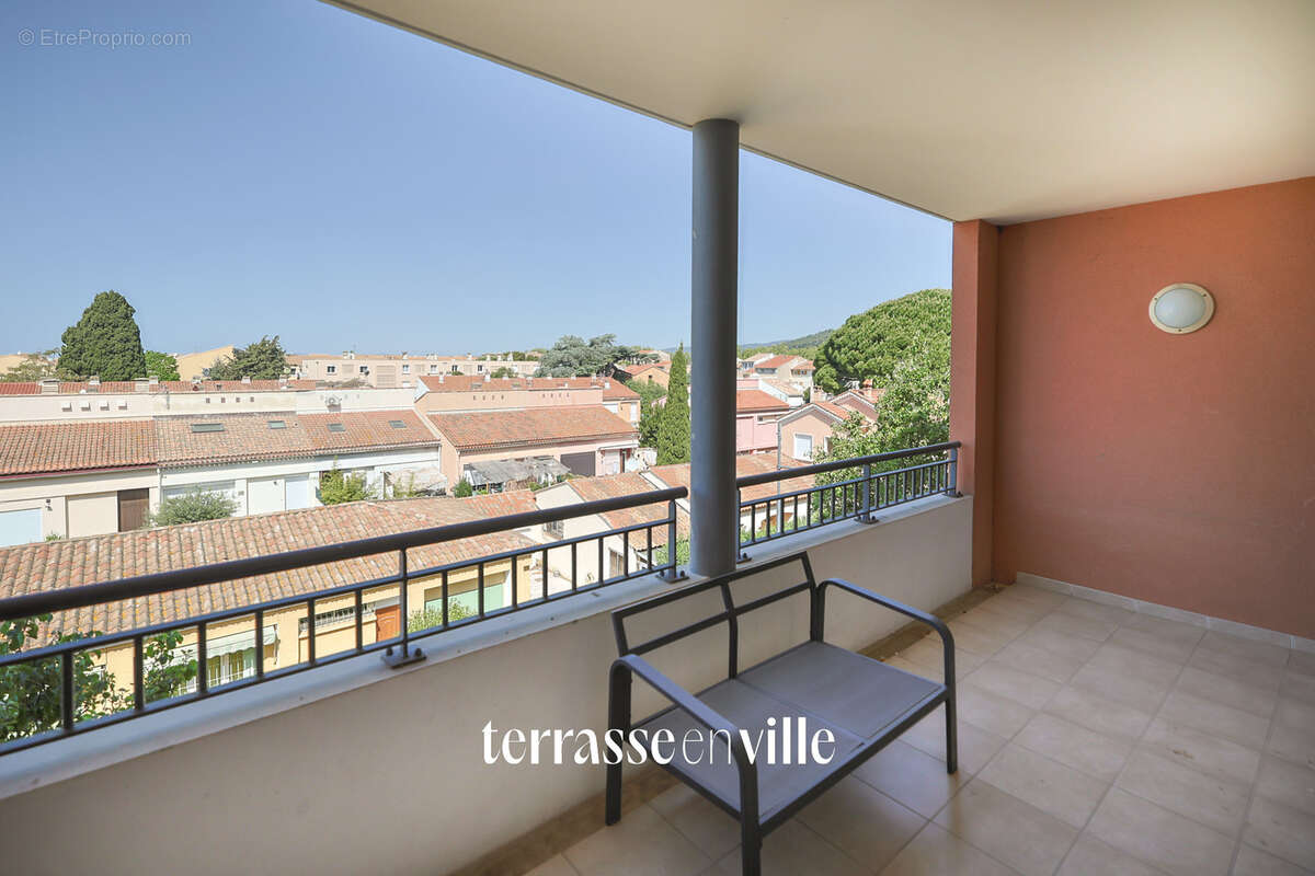 Appartement à SIX-FOURS-LES-PLAGES