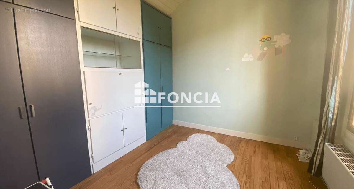 Le Raincy – Élégant pavillon familial au calme, à deux pas du centre-ville et du RER E - photo 9