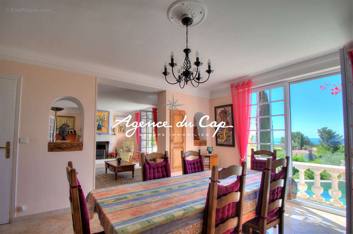 Maison à SAINT-RAPHAEL