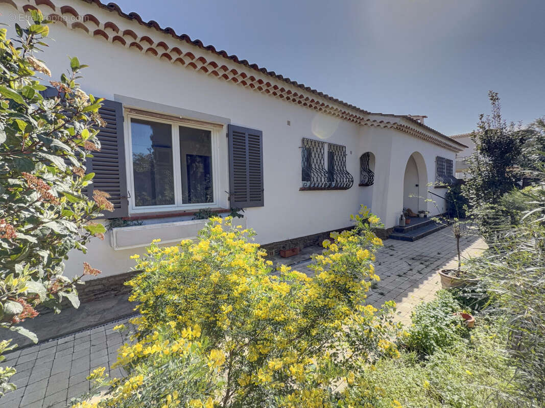 Maison à SIX-FOURS-LES-PLAGES