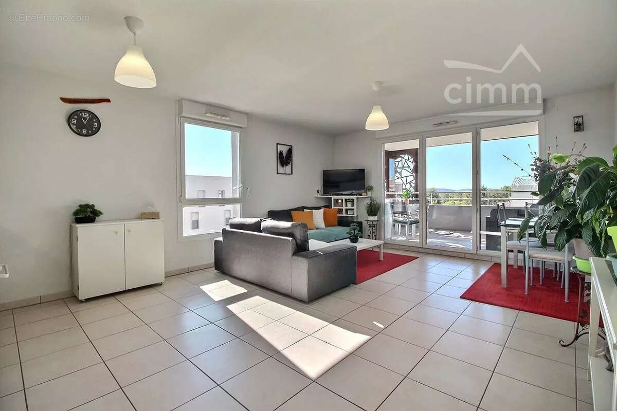 Appartement à JUVIGNAC