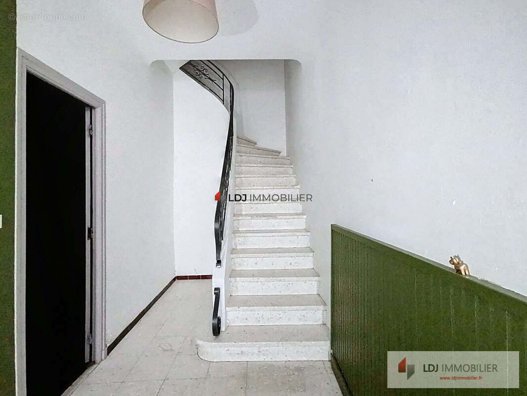 Appartement à VILLENEUVE-LA-RIVIERE