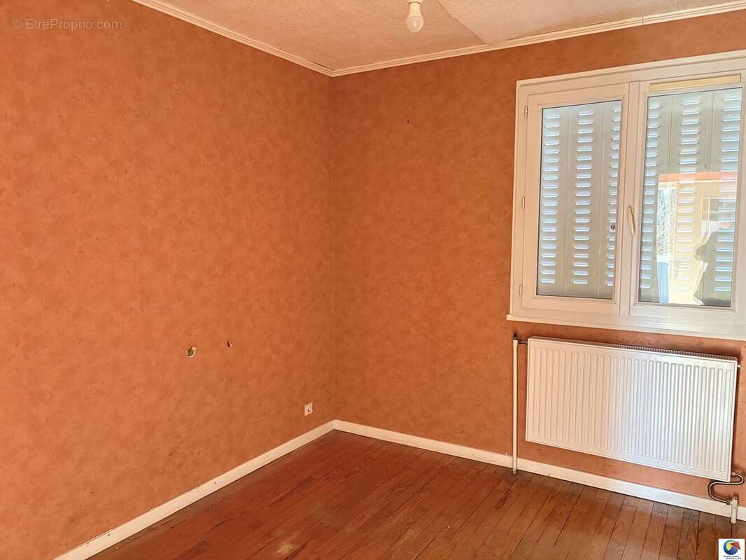 Maison à SAINT-LAURENT-DE-MURE