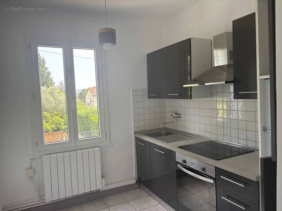 Appartement à VILLENEUVE-LES-AVIGNON