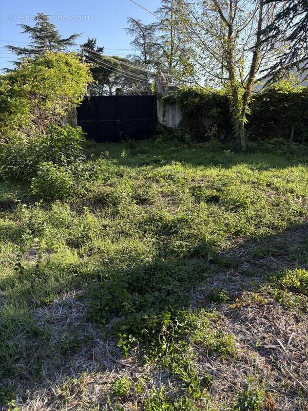 Terrain à ROMANS-SUR-ISERE