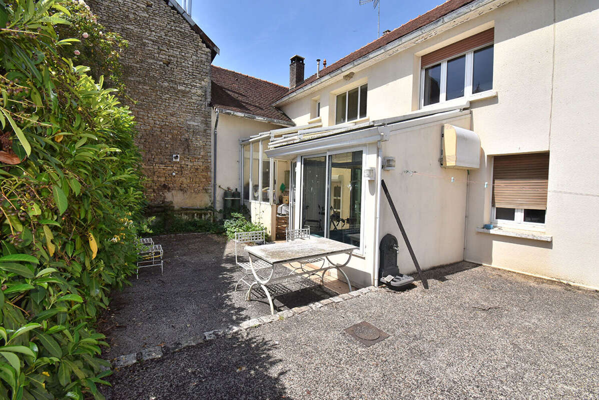 Maison Beurey 12 pièces 367 m2 - photo 13