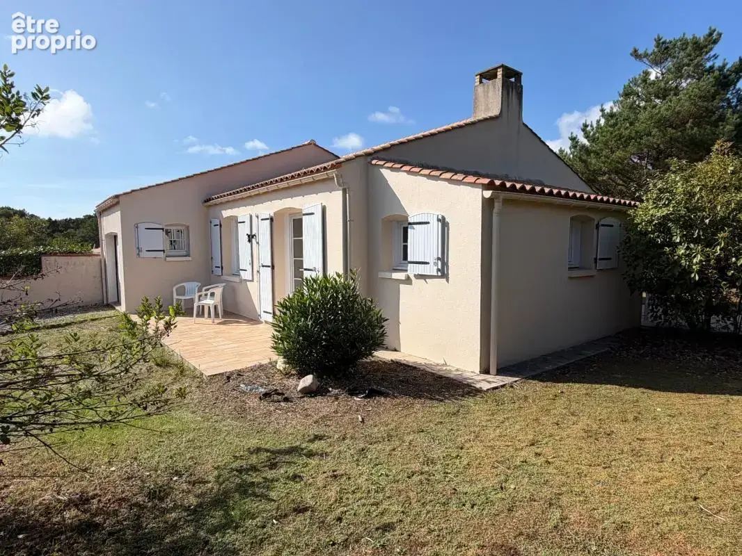 Brem sur mer 85 a 2 pas des plages dans quartier residentiel villa plain pied avec garage et jardin clos - photo 2