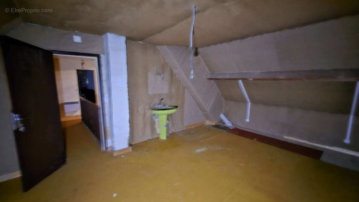 Maison à PRUNAY-LE-GILLON