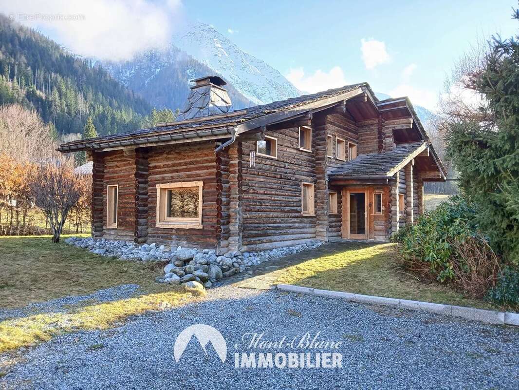 Maison à LES HOUCHES