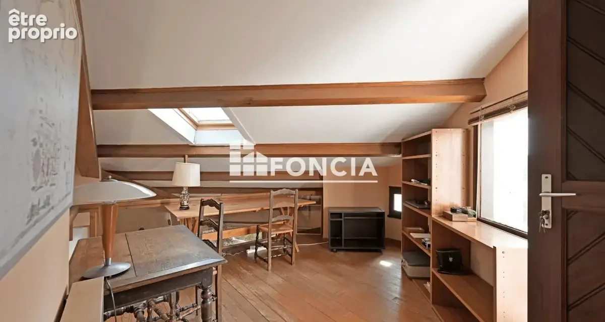 La Chamberte - Villa d'architecte T5 avec piscine à 300m de la ligne 5 ! - photo 16