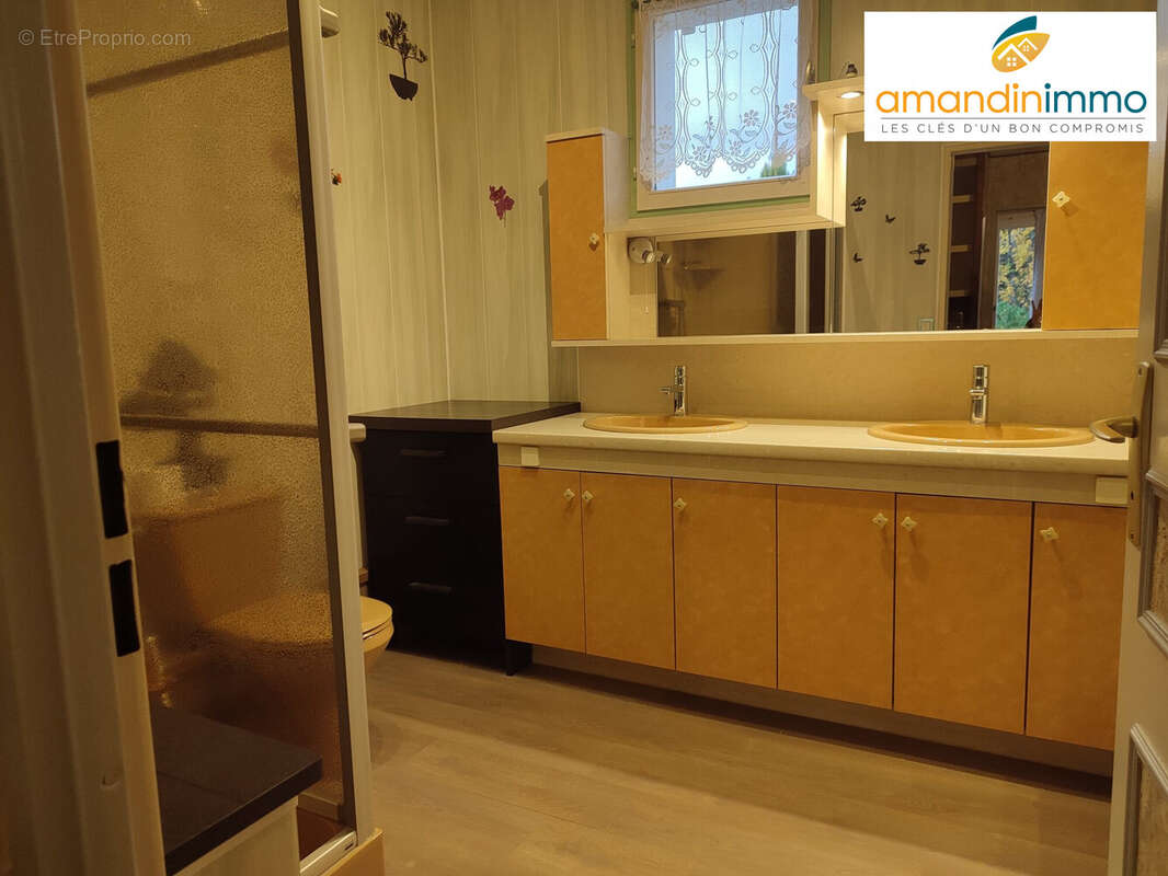 Maison à VERT-SAINT-DENIS