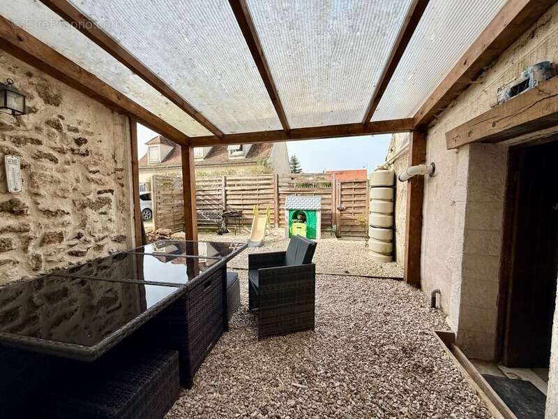 Maison à LA CROIX-EN-BRIE