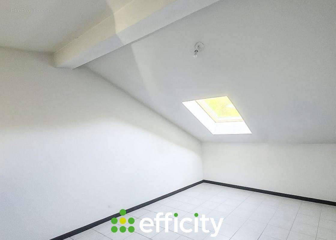 Appartement à PONT-DE-CHERUY