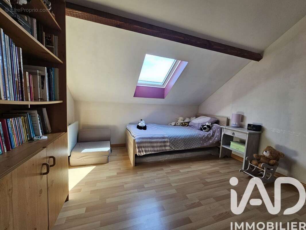 Maison 130 m² à Chamarande  - photo 9