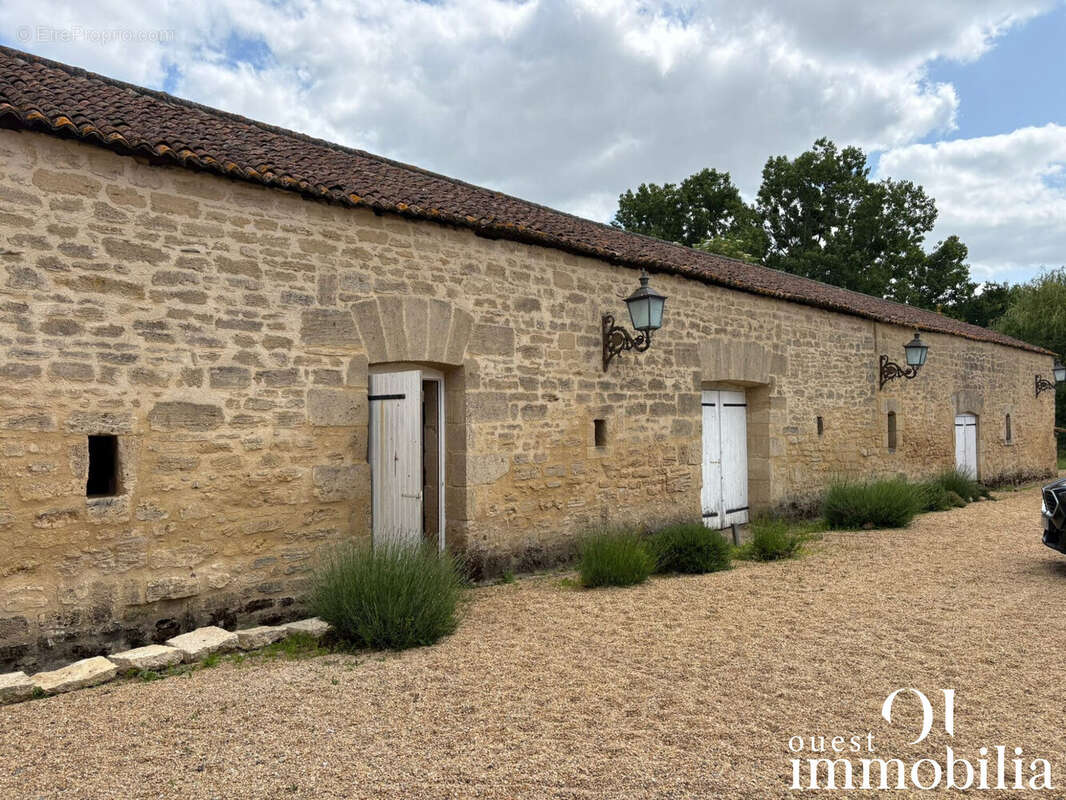 Maison à DOUE-LA-FONTAINE