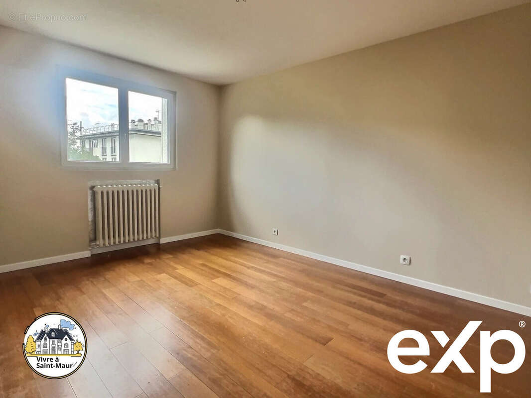 Appartement à SAINT-MAUR-DES-FOSSES