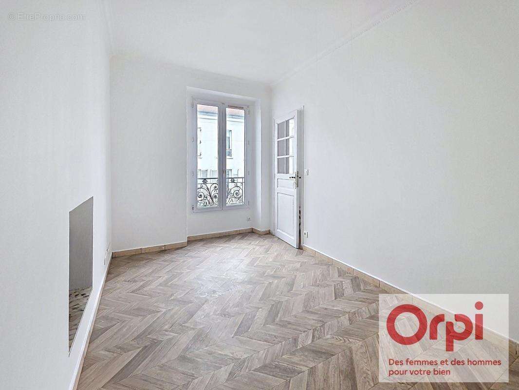 Appartement à ISSY-LES-MOULINEAUX