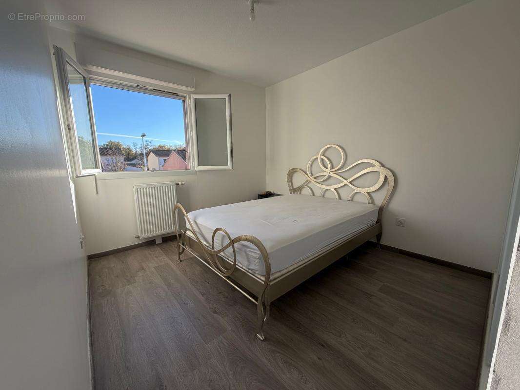 Maison à LA SALVETAT-SAINT-GILLES