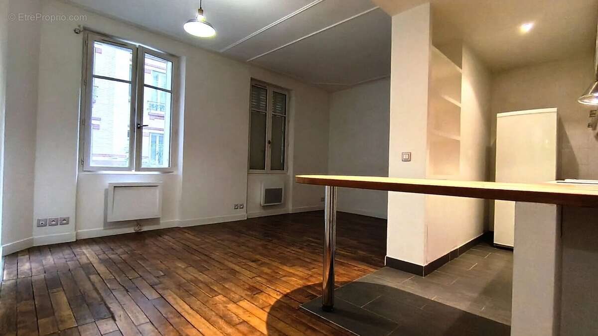 Appartement à PARIS-15E
