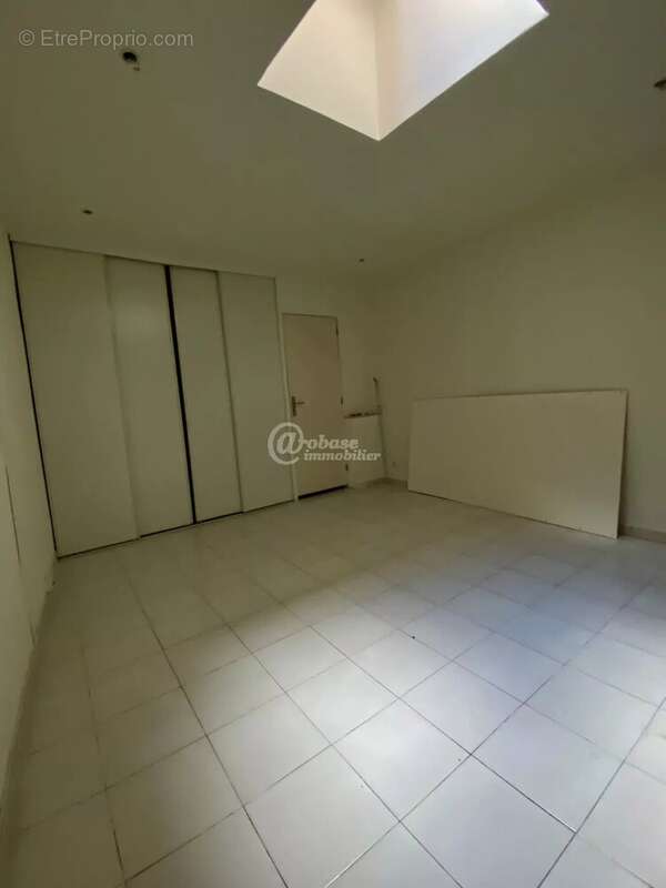 Appartement à MARSEILLE-6E