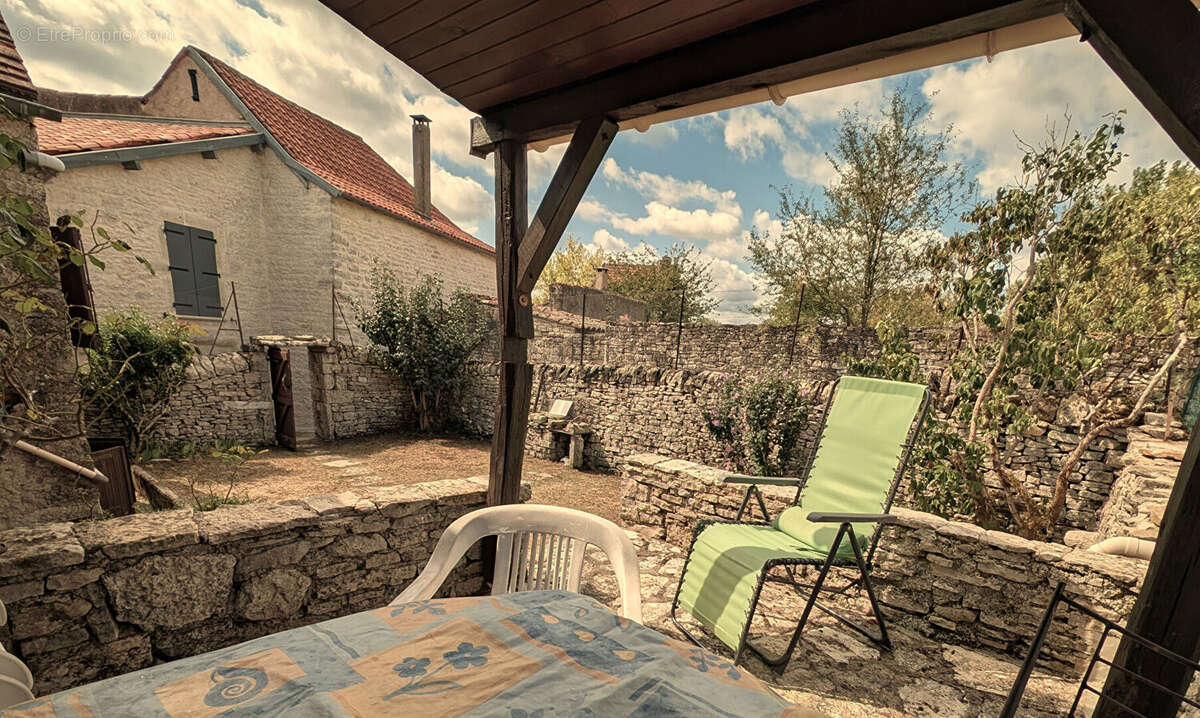 Maison à CAYLUS