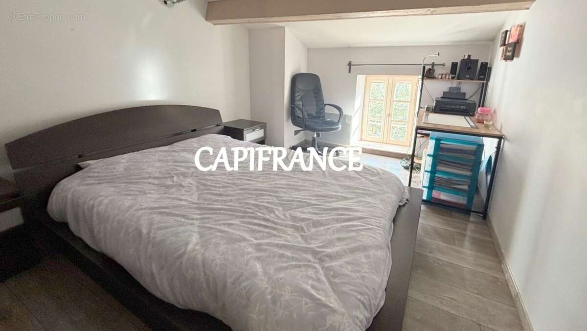 Maison charentaise en pierre - 120 m² habitables - 4 chambres + 1 bureau - TAILLEBOURG au coeur du village - photo 9