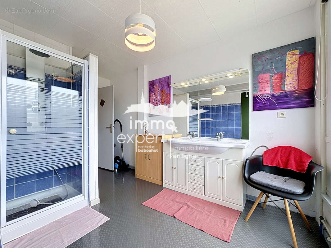 Appartement à MIRECOURT