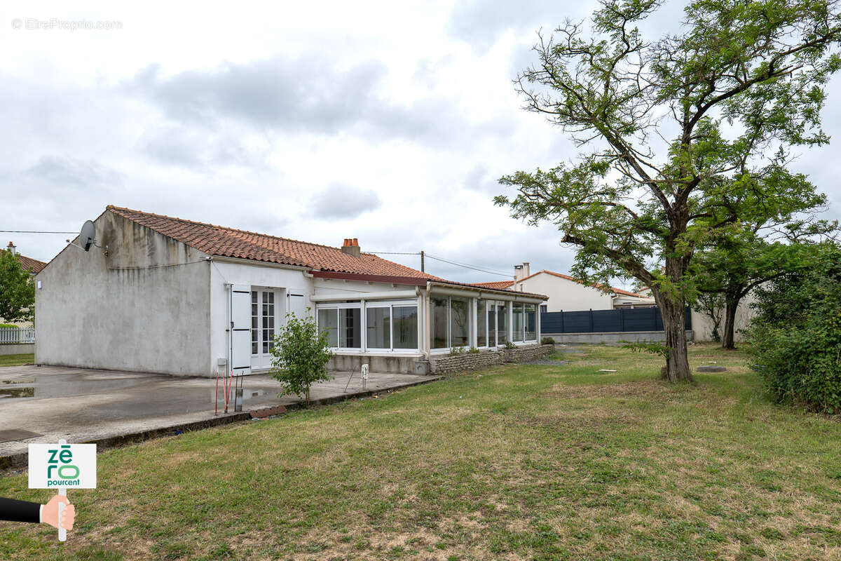 Maison à MOUZEUIL-SAINT-MARTIN