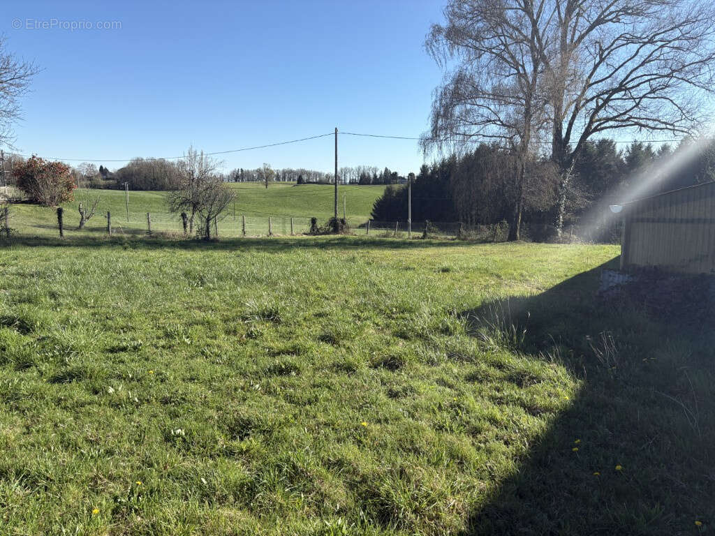 Appartement à JUILLAC
