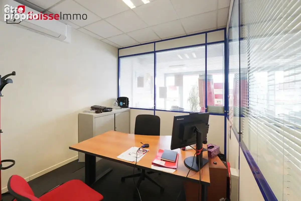 Local commercial  120 m2 - photo 7