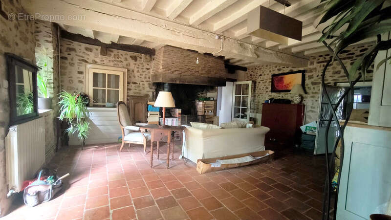 Longère de caractère – Plus de 200 m² habitables – Charme authentique et fort potentiel - photo 4