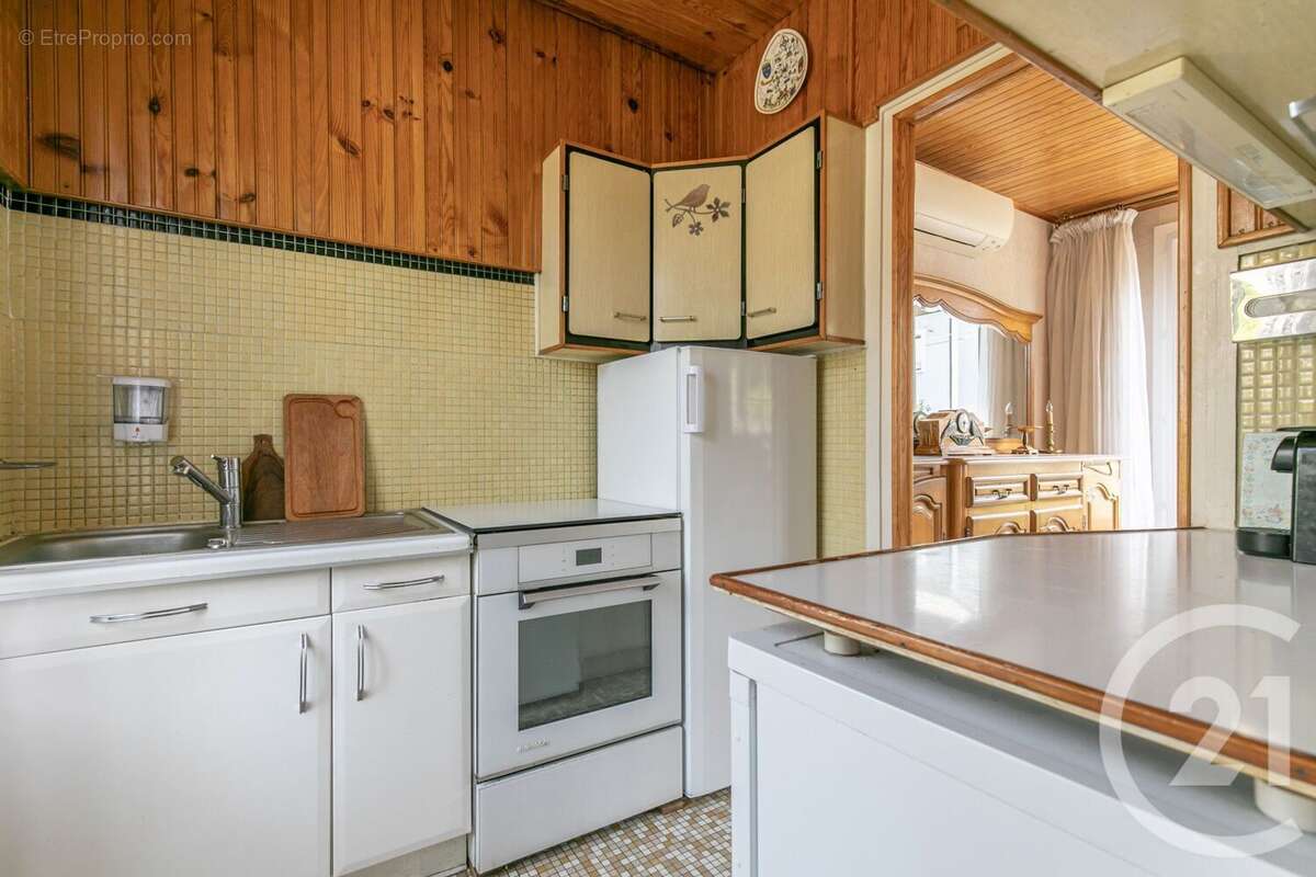 Maison à SAINT-MAUR-DES-FOSSES