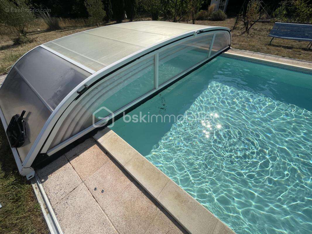 Propriété contemporaine avec gîte, chambres d'hôtes, piscine et parc arboré - photo 4
