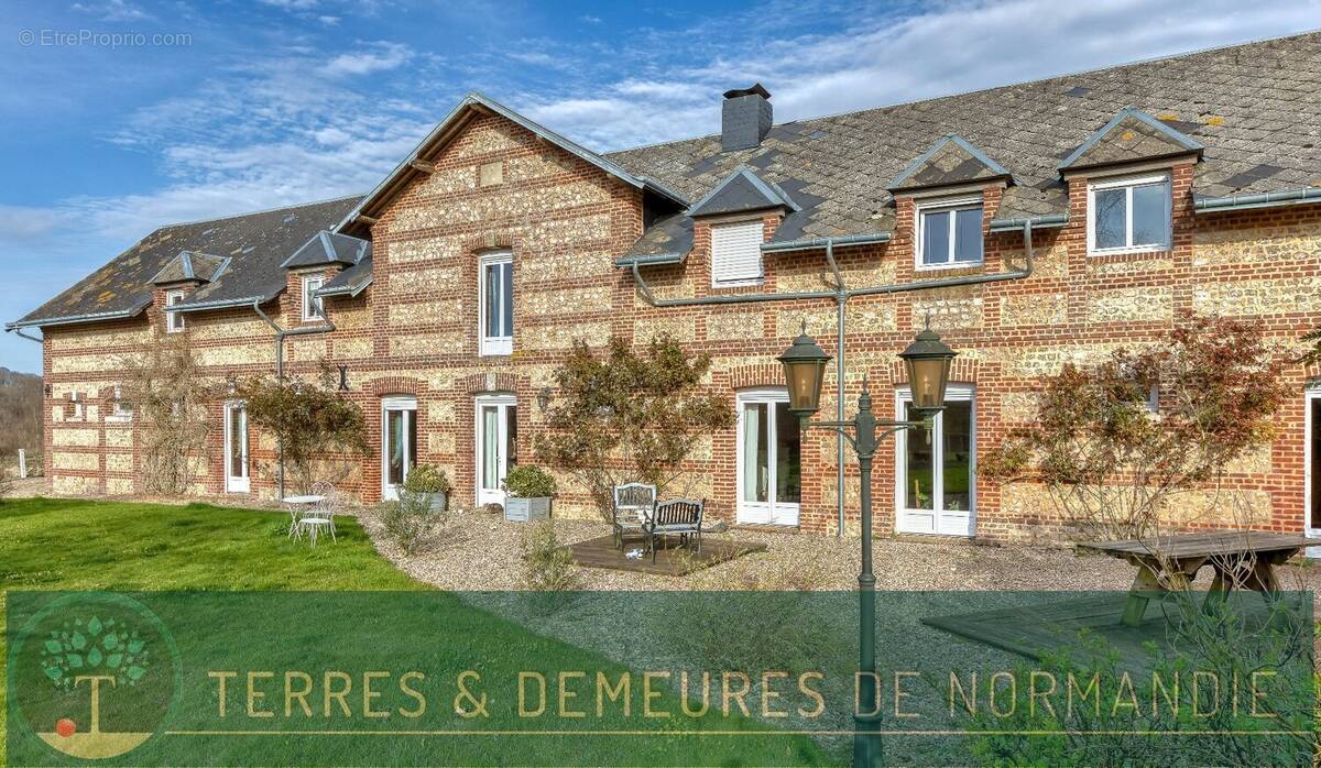 Maison à SAINT-EUSTACHE-LA-FORET