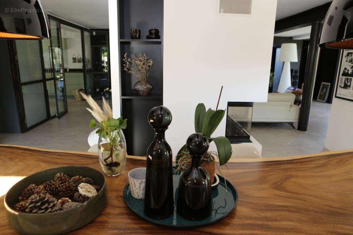 Maison à vendre 6 pièces AIX EN PROVENCE (13) - photo 6