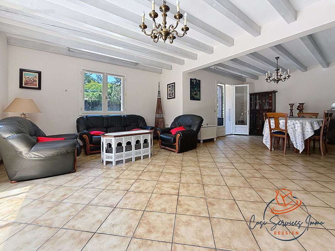 Maison à PREVESSIN-MOENS